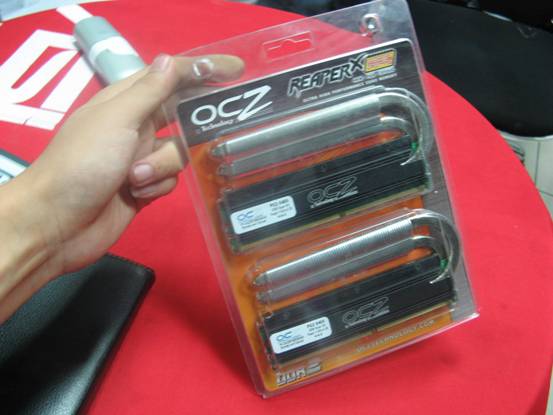 OCZ4GB DDR2 800(OCZ2RPX800EB4GK)��װ�ڴ� ����鿴��һ��