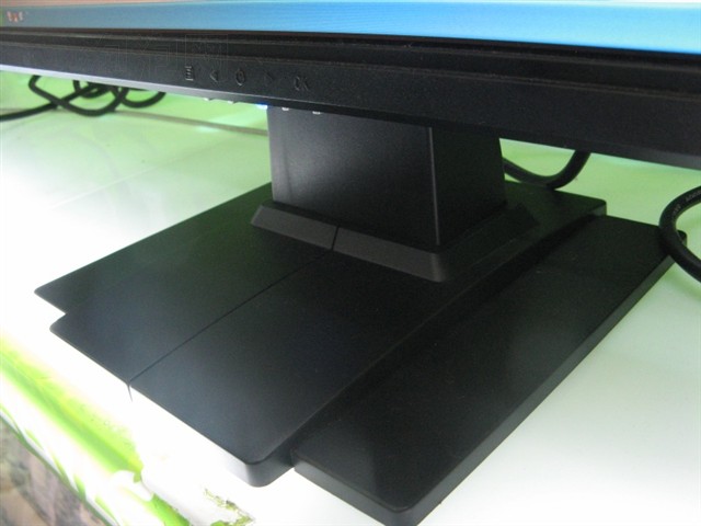 ����W95V+Һ����ʾ�� ����鿴��һ��