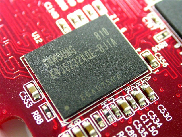 iGame 9600GT-GD3 UP����ս��5F 512M R10�Կ�