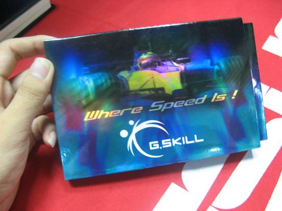 ֥��4GB DDR2 1000(F2-8000CL5D-4GBPQ)��װ�ڴ� ����鿴��һ��