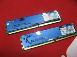֥��4GB DDR2 1000(F2-8000CL5D-4GBPQ)��װ�ڴ� ����鿴��һ��