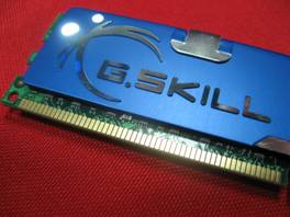 ֥��4GB DDR2 1000(F2-8000CL5D-4GBPQ)��װ�ڴ� ����鿴��һ��