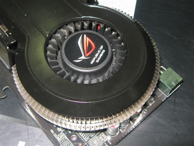 ��˶EN9600GT MATRIX/HTDI/512M�Կ� ����鿴��һ��