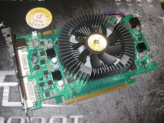 ˫���޼�9600GT��������� V2�Կ� ����鿴��һ��