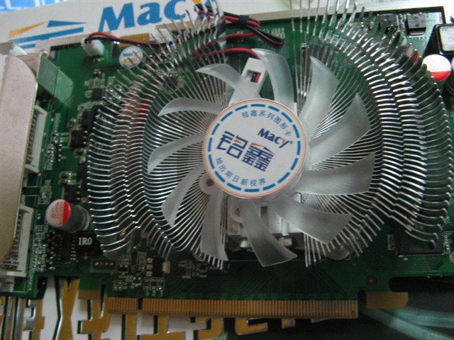 �����ӽ��9650GTU-512D3TC PK���Կ� ����鿴��һ��