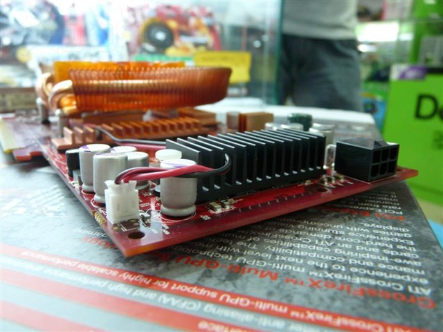 �������HD4850������ 512M�Կ� ����鿴��һ��