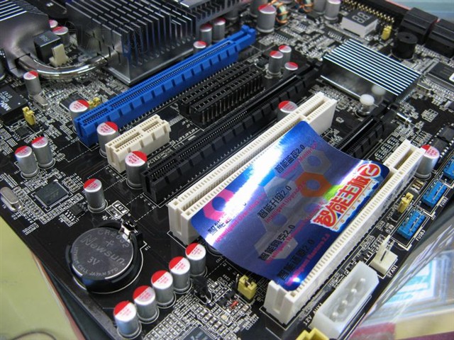 �߲ʺ�ս��C.A790GX X7 Ver1.4���� ����鿴��һ��