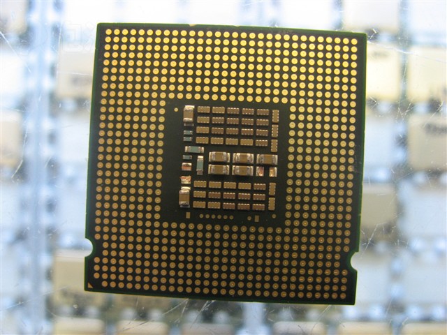 Intel���2�����ĺ� QX9770(ɢ)CPU ����鿴��һ��