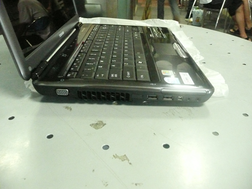 ��֥Satellite M306�ʼǱ� ����鿴��һ��