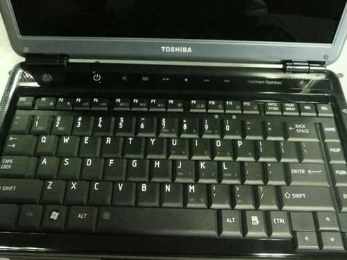 ��֥Satellite M306�ʼǱ� ����鿴��һ��