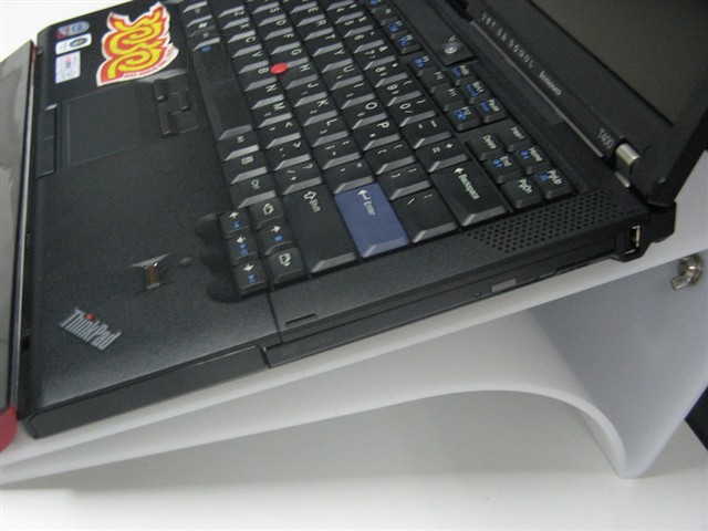 ThinkPadT400 2765MT2�ʼǱ� ����鿴��һ��