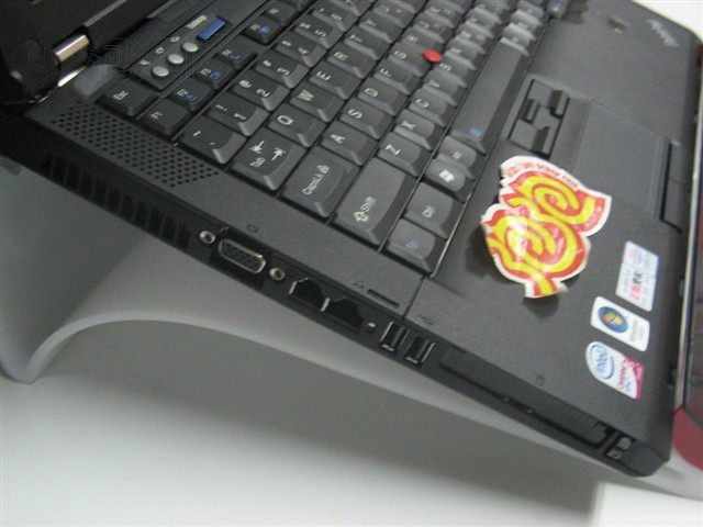 ThinkPadT400 2765MT2�ʼǱ� ����鿴��һ��