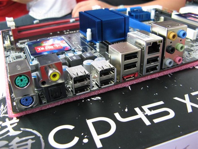 �߲ʺ�ս��C.P45 X3 Ver2.0���� ����鿴��һ��