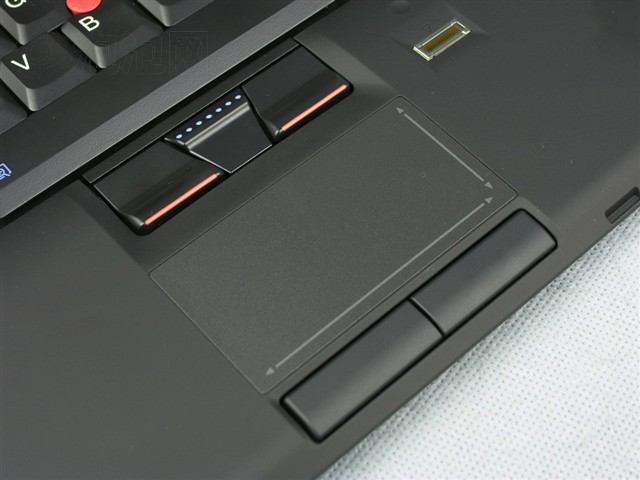 ThinkPadX301�ʼǱ� ����鿴��һ��