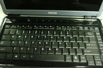 ��֥Satellite M311�ʼǱ� ����鿴��һ��