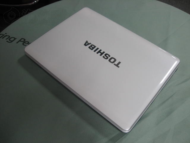 ��֥Portege M823�ʼǱ� ����鿴��һ��