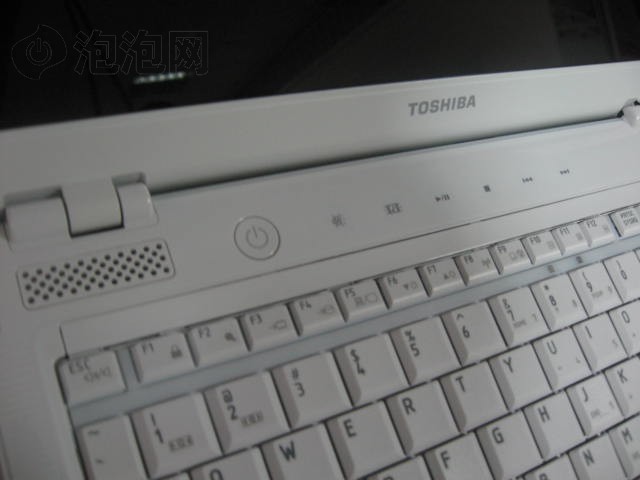 ��֥Portege M823�ʼǱ� ����鿴��һ��