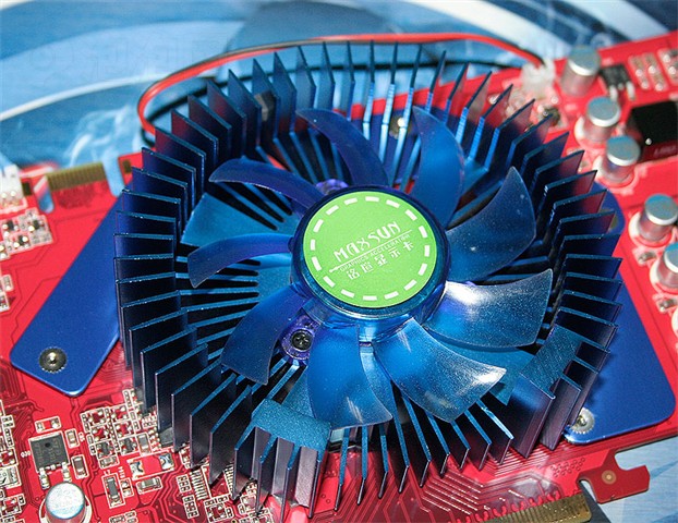 ���u����9800GT�ս����Կ� ����鿴��һ��