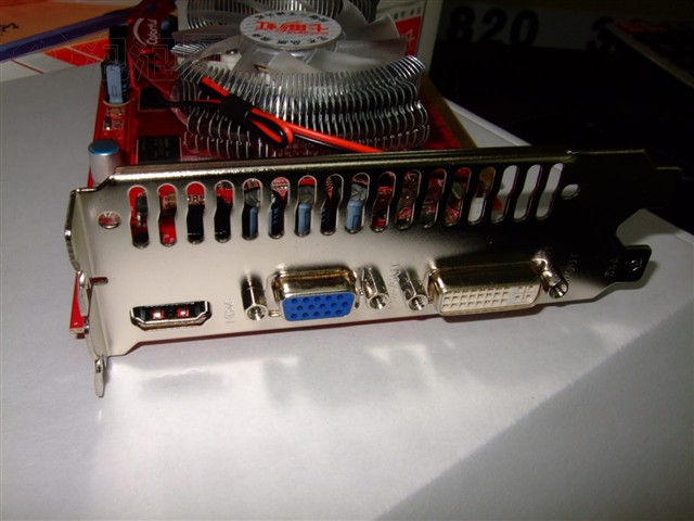 �߲ʺ��ط�4650-GD3 CF�ƽ�� 256M M14�Կ� ����鿴��һ��
