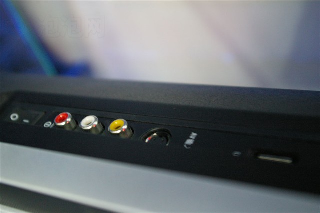 ����LT32700Һ������ ����鿴��һ��