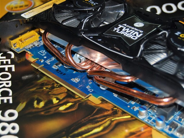 ��̩N9800GTX+512D3 �׷�������Կ� ����鿴��һ��