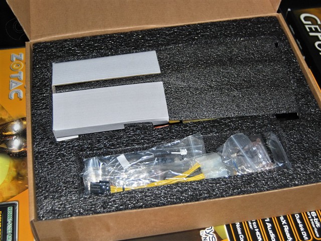 ��̩N9800GTX+512D3 �׷�������Կ� ����鿴��һ��