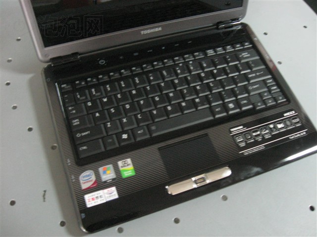 ��֥Portege M822�ʼǱ� ����鿴��һ��