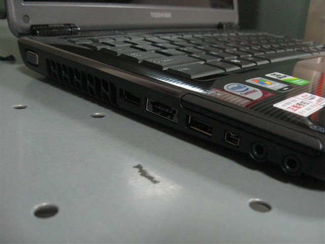 ��֥Portege M822�ʼǱ� ����鿴��һ��