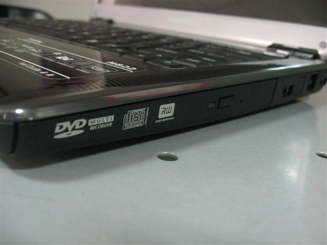 ��֥Portege M822�ʼǱ� ����鿴��һ��