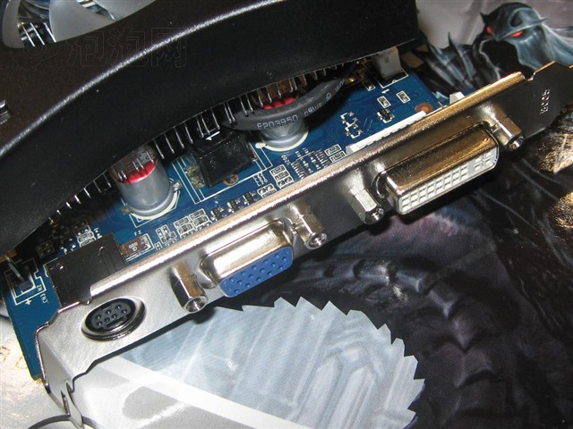 ��Ӣ��Ӣ��ʿ9851T3�Կ� ����鿴��һ��