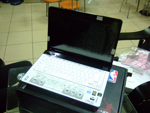 ����IdeaPad Y450A-TSI(NBA��ɫ��)�ʼǱ� ����鿴��һ��