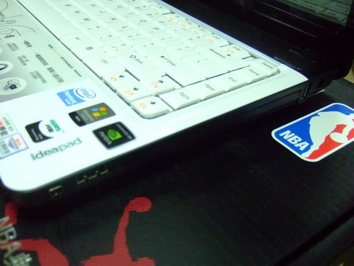 ����IdeaPad Y450A-TSI(NBA��ɫ��)�ʼǱ� ����鿴��һ��