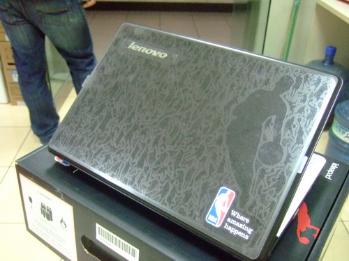 ����IdeaPad Y450A-TSI(NBA��ɫ��)�ʼǱ� ����鿴��һ��