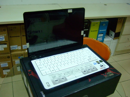 ����IdeaPad Y450A-TSI(NBA��ɫ��)�ʼǱ� ����鿴��һ��