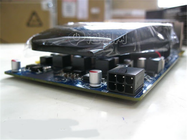 ����HD6750 1GB GDDR5�׽��ͼƬ3