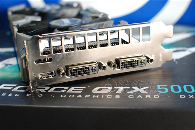 Ӱ��GTX 560 �ڽ��ӿ�ͼƬ