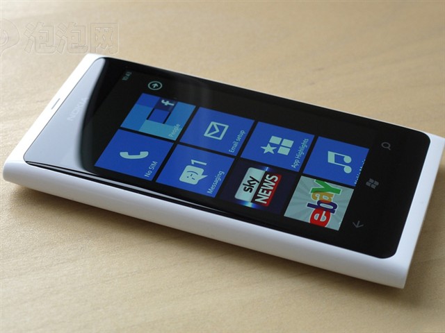 诺基亚800白色图片下载