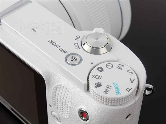 三星NX1000 微单相机 白色(2030万像素 3英寸