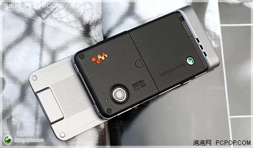 索爱W910i