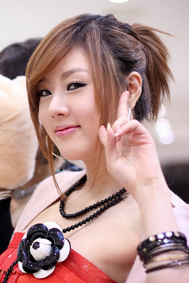 黄美熙_黄美熙<em>穿超短裤</em>图片_李智友黑色内衣