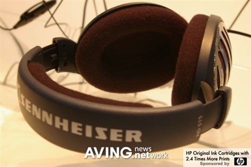 风格的转变 森海塞尔推出亮银色hd515