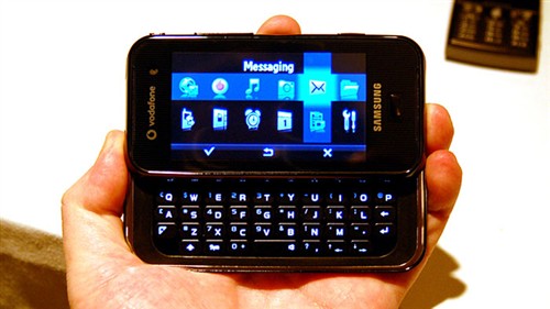 超薄滑盖商务强机! 三星f700