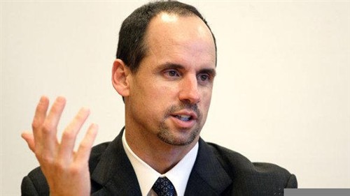 iv-pt涡轮螺旋桨飞机发生事故,最后坠毁在博伊西机场的两条跑道之间