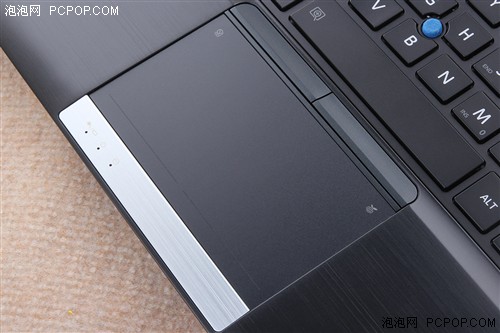 成熟稳重商务基因 东芝r30-a笔记本评测