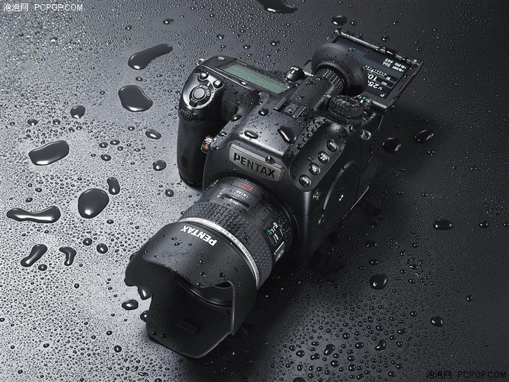 狂跌1300元 宾得中画幅645z售49500元