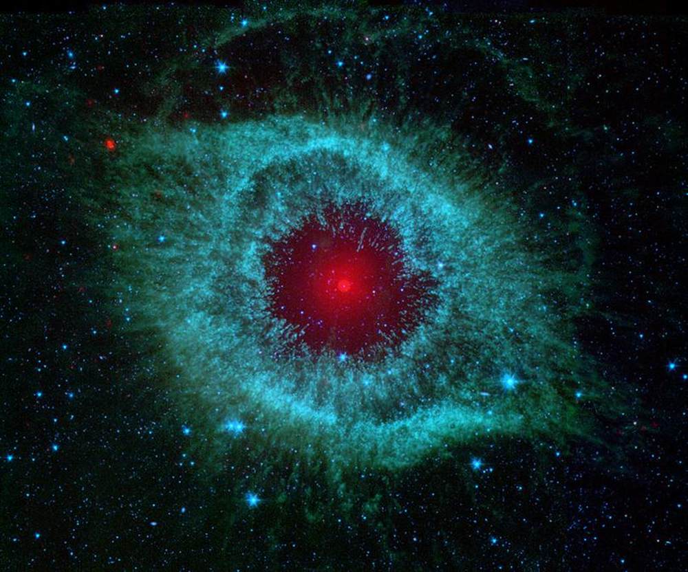 13/20猫眼星云:猫眼星云是位于天龙座的一个行星状星云,它是已知的