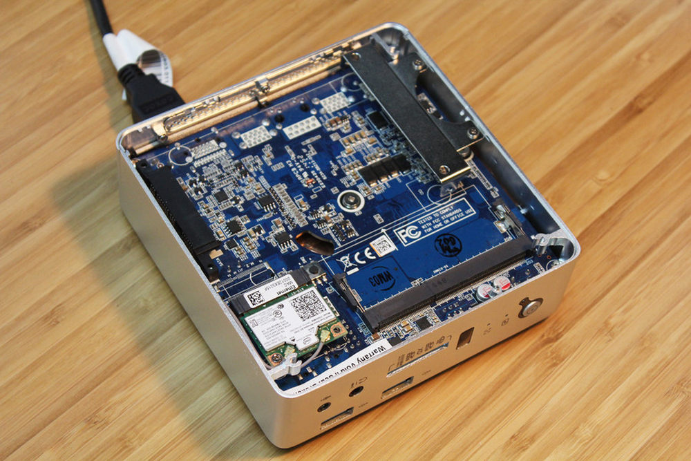 小身材蕴涵4k性能 索泰zbox-id68图赏