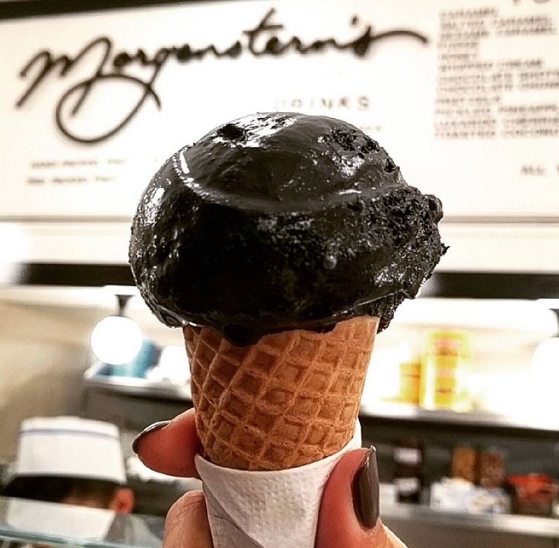 这么暗黑系有个性的冰激凌,你是不是也迫不及待想尝试一下呢?