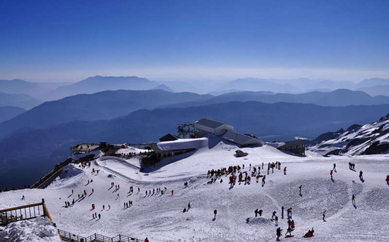 「玉龍雪山滑雪場」