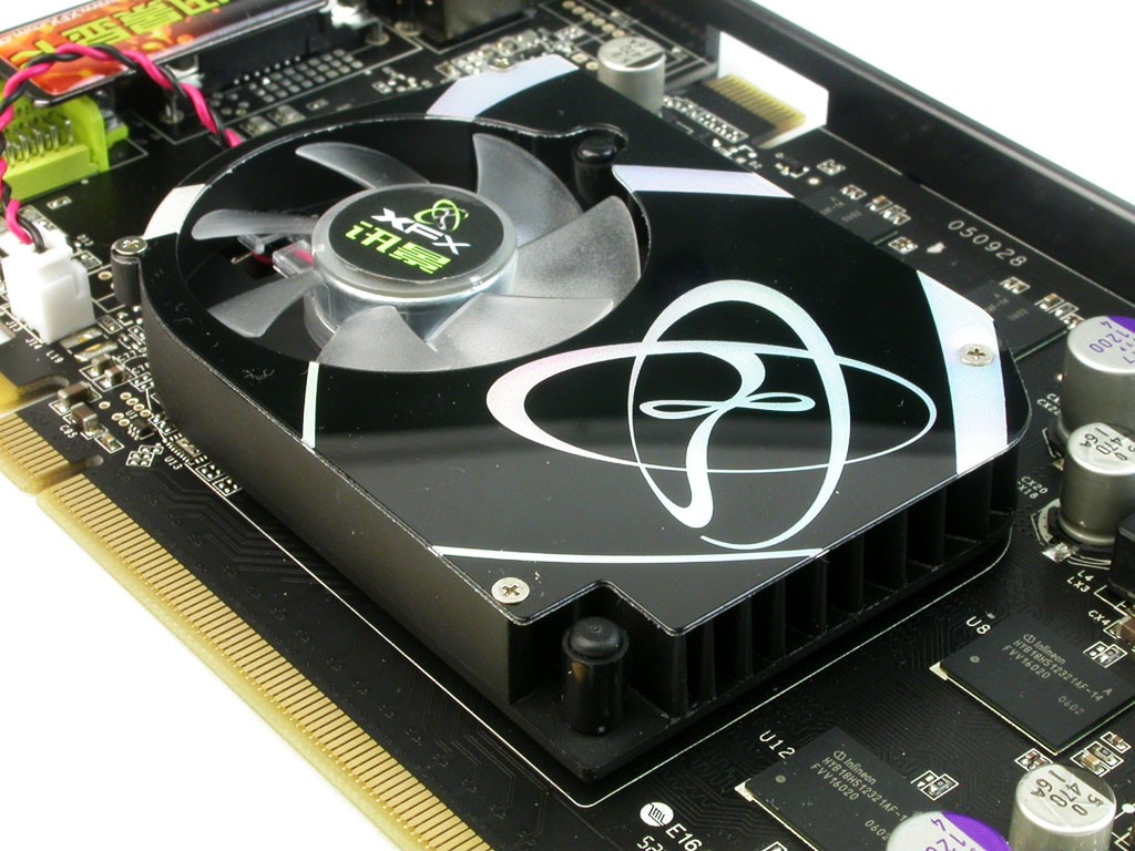 xfx讯景7300gt(pv-t73e-uad)显卡原图 高清图片 73